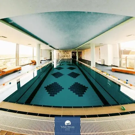 White Dream 4* Tirana