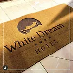 ホテル White Dream 4*