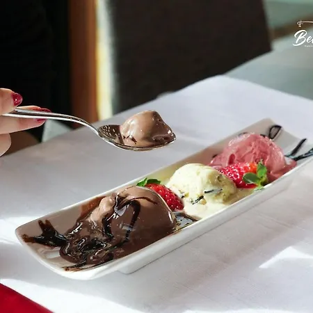 White Dream Hotel 4*