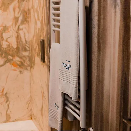 Hotel White Dream 4*