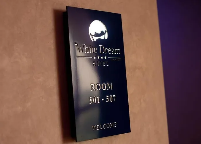Hotel White Dream 4*