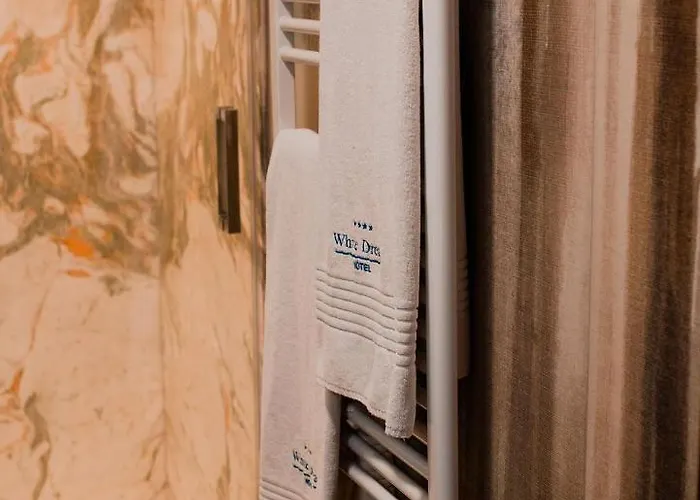 Hotel White Dream 4*